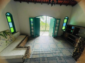 Casa em Angra com muito verde e praia